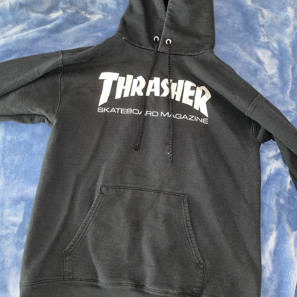 black thrasher hoodie